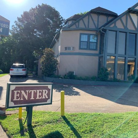 Stratford Inn Тилер Екстериор снимка