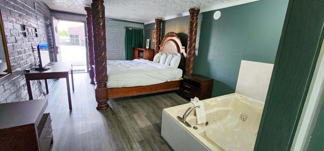Stratford Inn Тилер Екстериор снимка