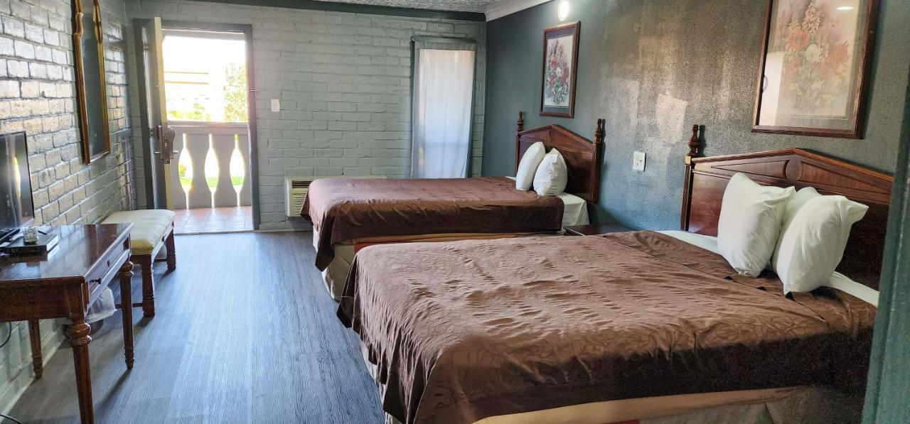 Stratford Inn Тилер Екстериор снимка